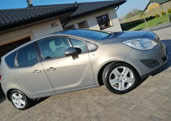 Opel Meriva cena 24900 przebieg: 166000, rok produkcji 2011 z Łask małe 781